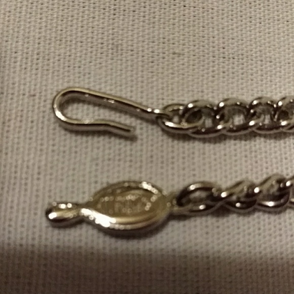 Vintage Sarah Coventry Swan Necklace and Earrings - Picture 6 of 6